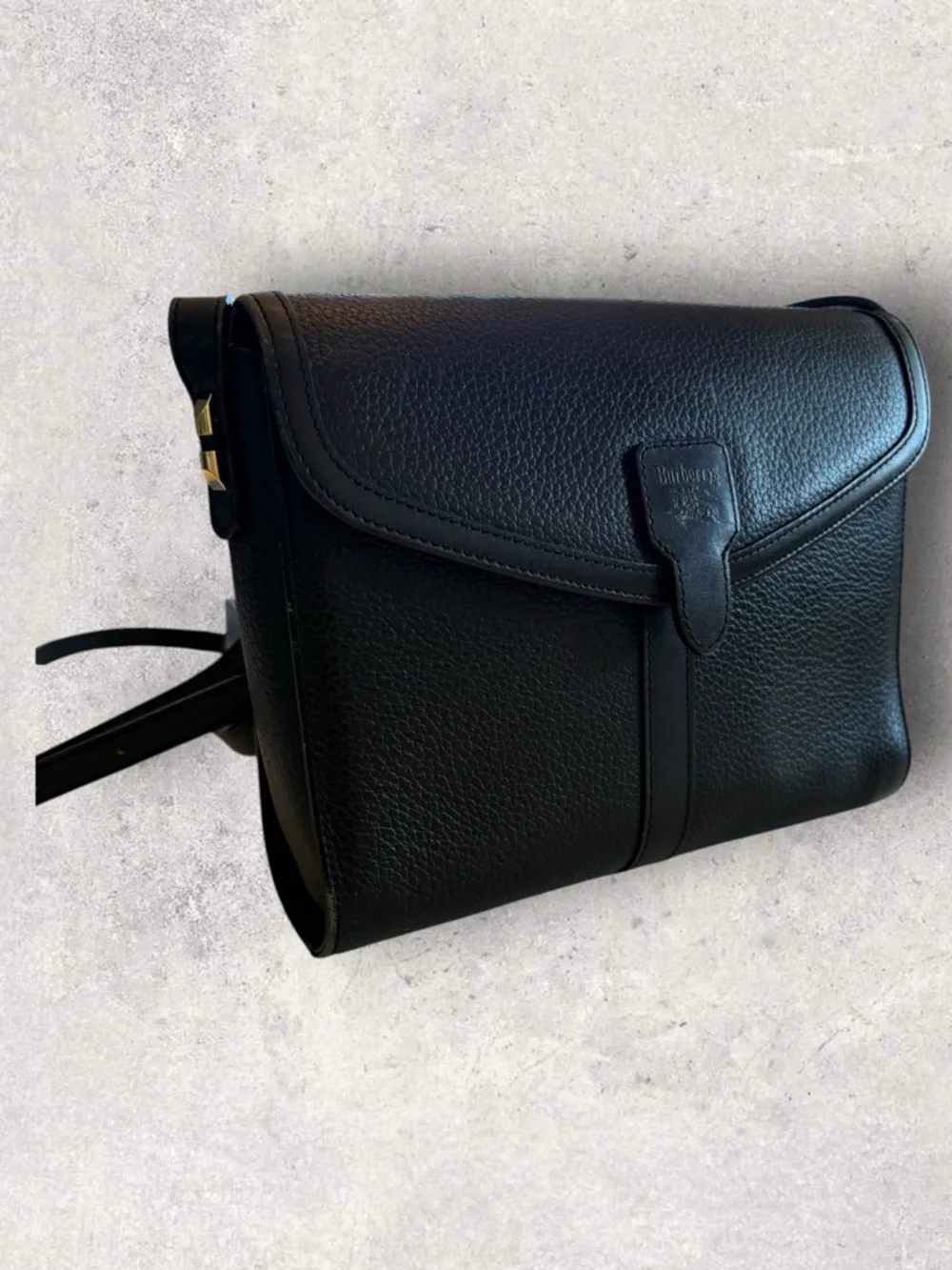 Burberry Black Pebbled Leather Shoulder Bag with Nova Check Interior - Picture 4 of 7